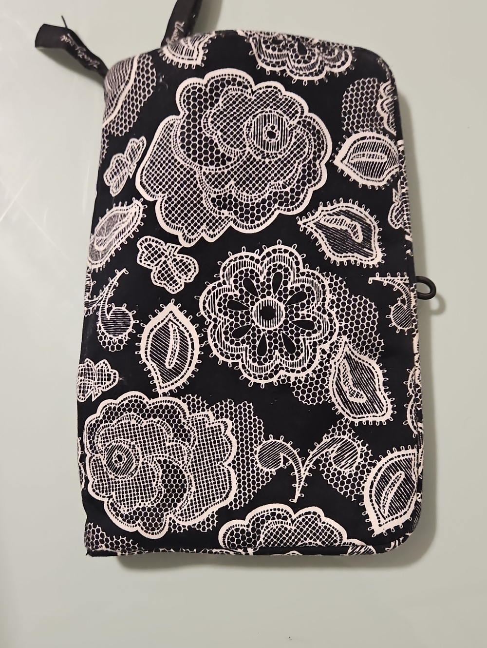 Black and White Floral Quilted Cosmetic Brush Bag